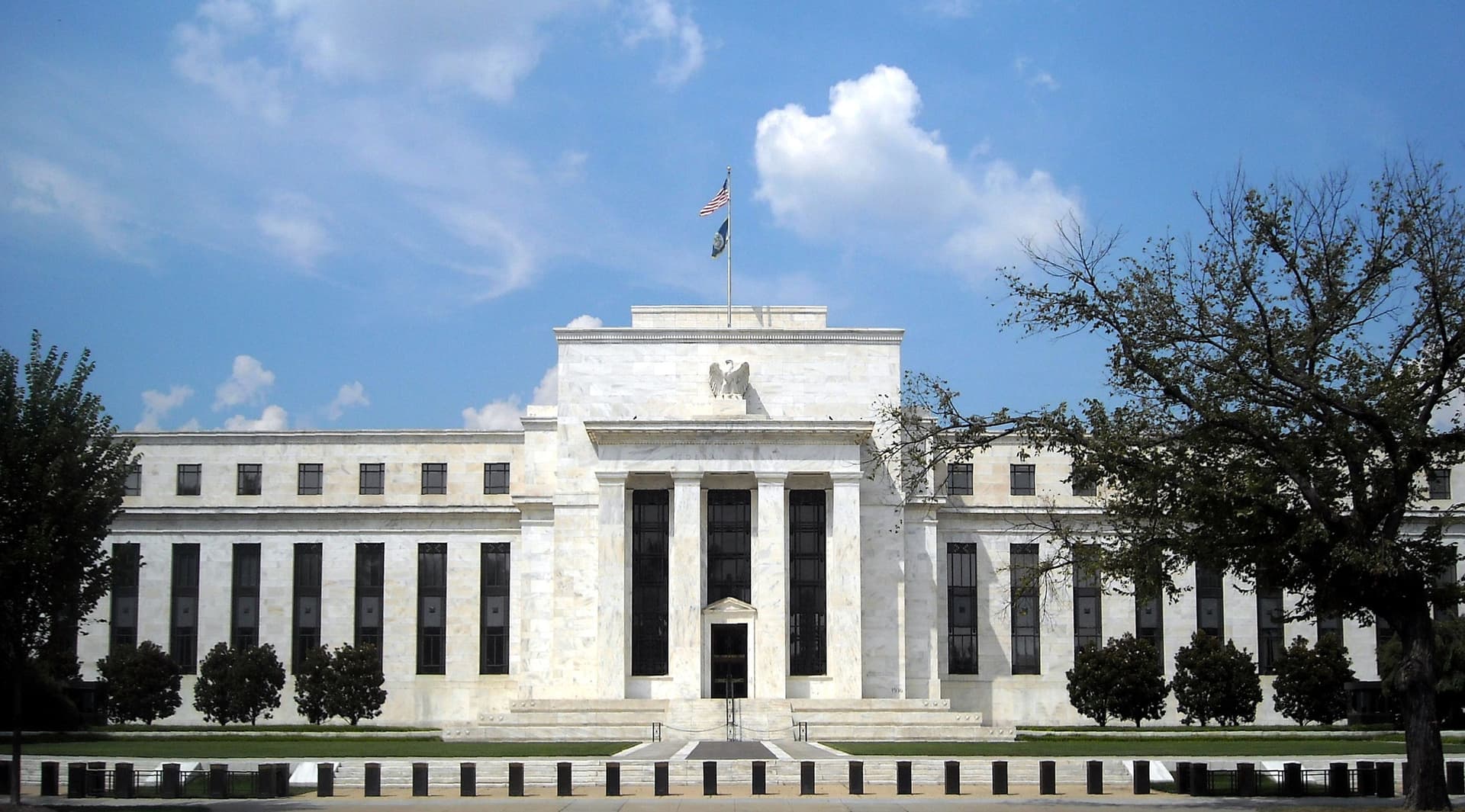 Yield Obligasi AS 10-Tahun Sentuh 5%, Pasar Tunggu Keputusan The Fed