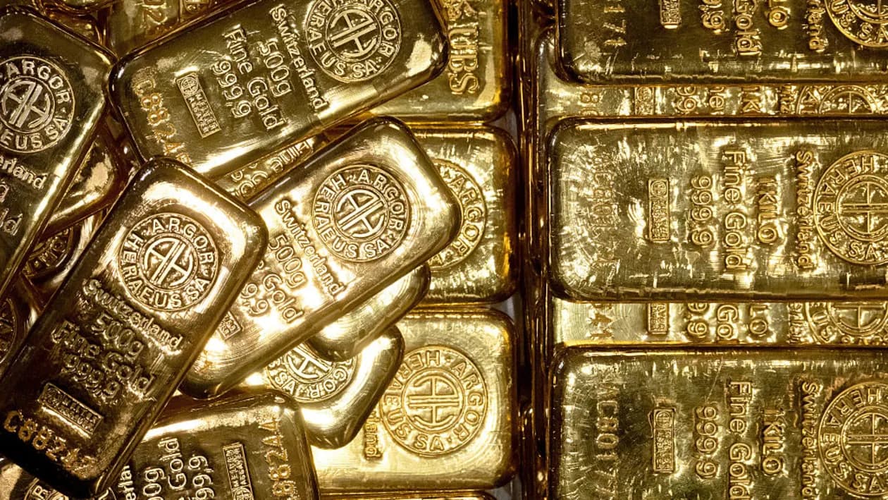 Harga Emas Tersandung Kenaikan Imbal Hasil Obligasi AS