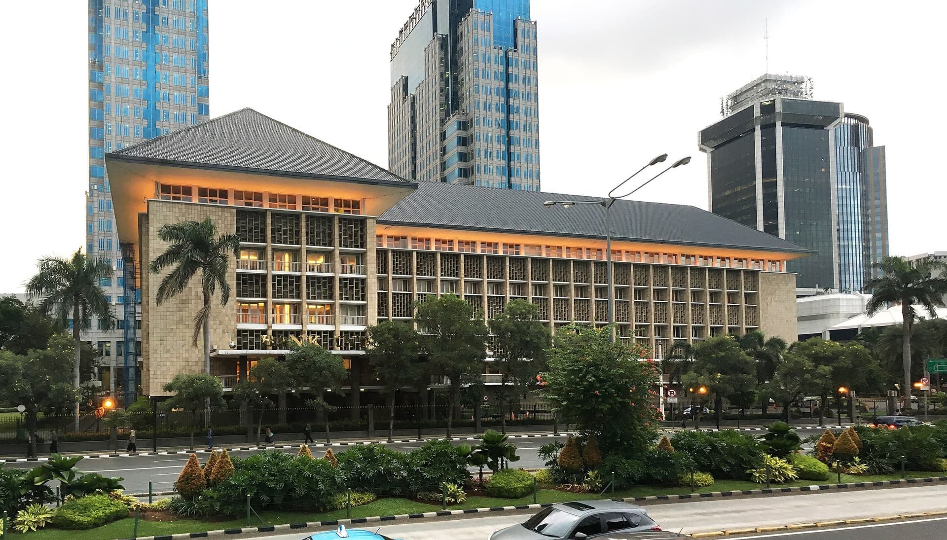 Indonesia’s Foreign Reserves Slip to $145.3 Billion as Central Bank Fends Off Market Volatility