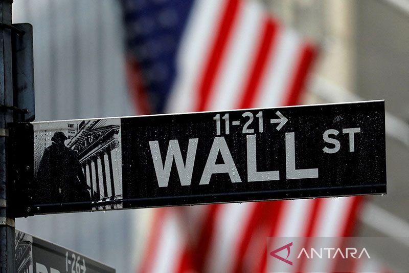Dow Jones Terkoreksi Setelah Sempat Tembus 40.000 untuk Pertama Kalinya