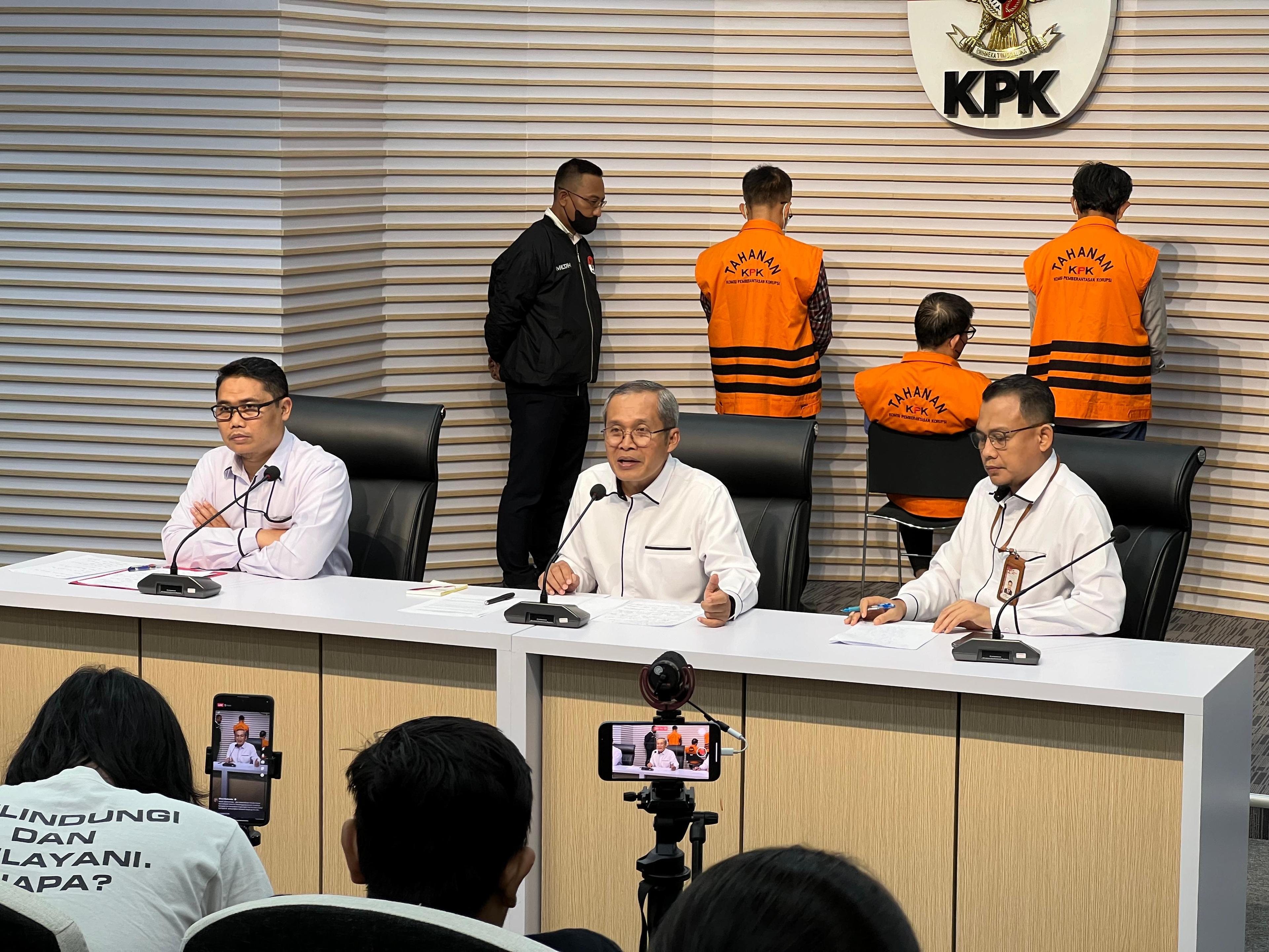 KPK Tahan Eks Direktur PTPN XI Terkait Korupsi Lahan 