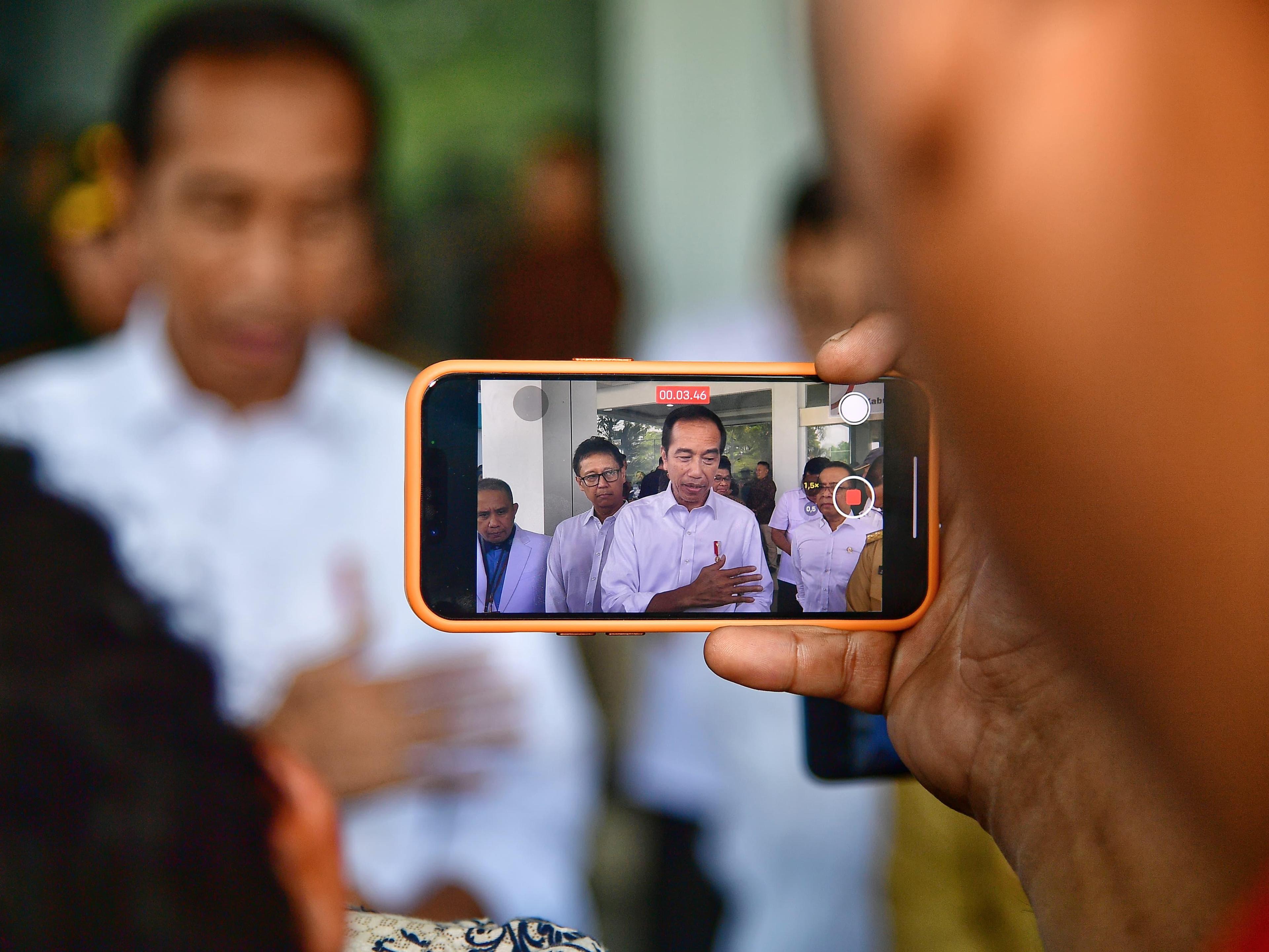 Jokowi Akan Kunjungi Korban Banjir Bandang Lahar Dingin di Sumbar  