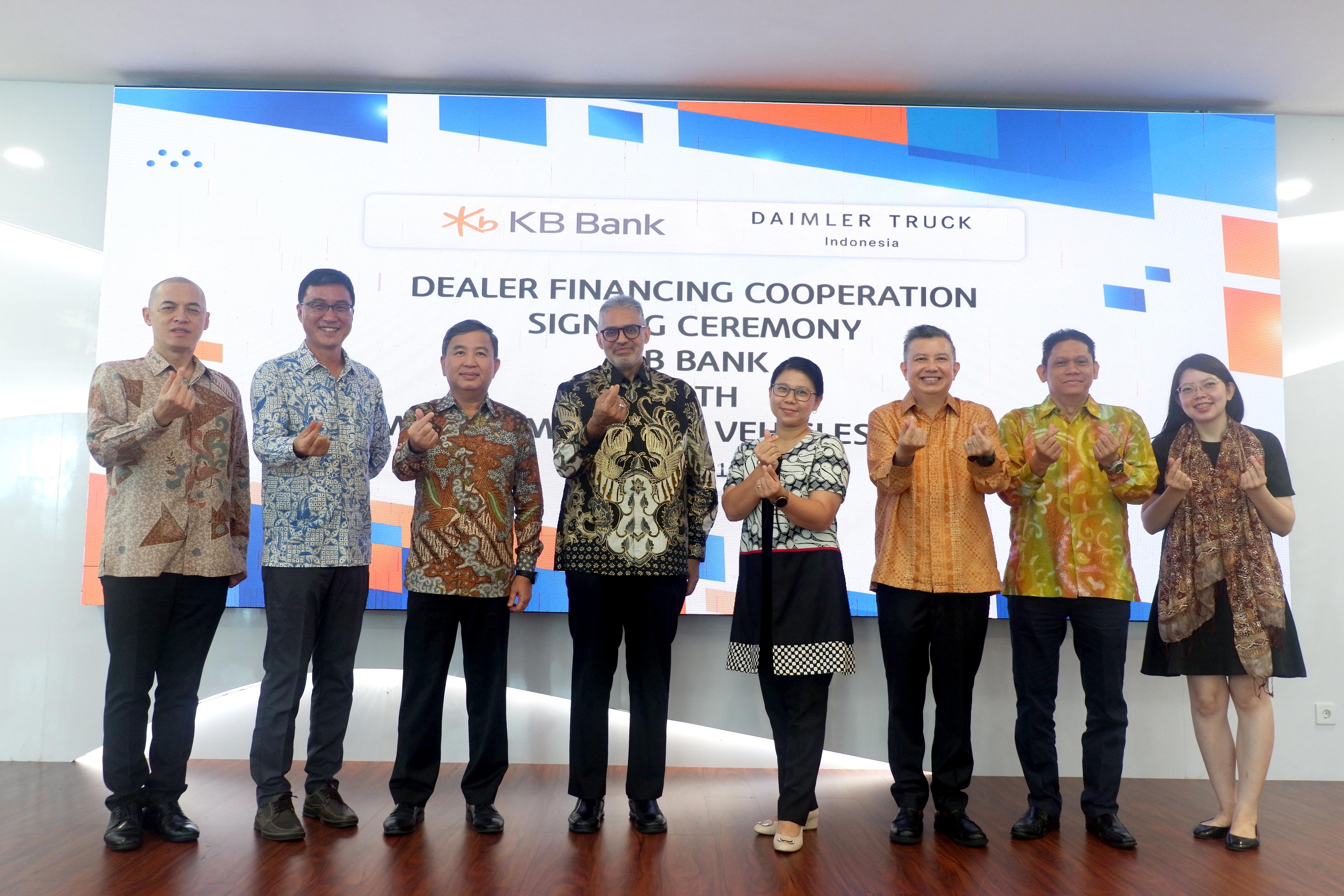 KB Bank (BBKP) Jalin Kerja Sama Dealer Financing dengan Daimler Indonesia
